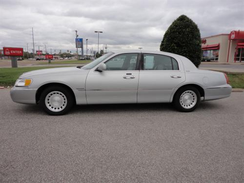 Lincoln Town Car 2000 photo 5