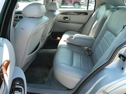 Lincoln Town Car 2000 photo 5