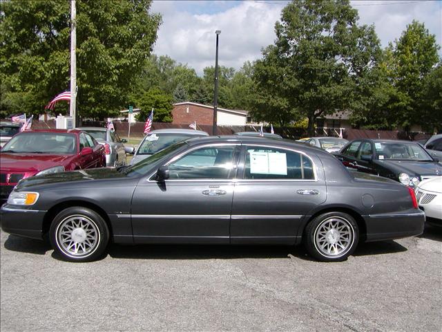Lincoln Town Car 2000 photo 5