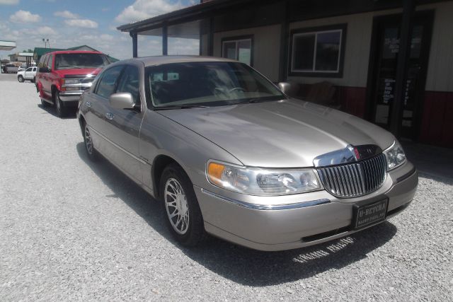 Lincoln Town Car 2000 photo 11