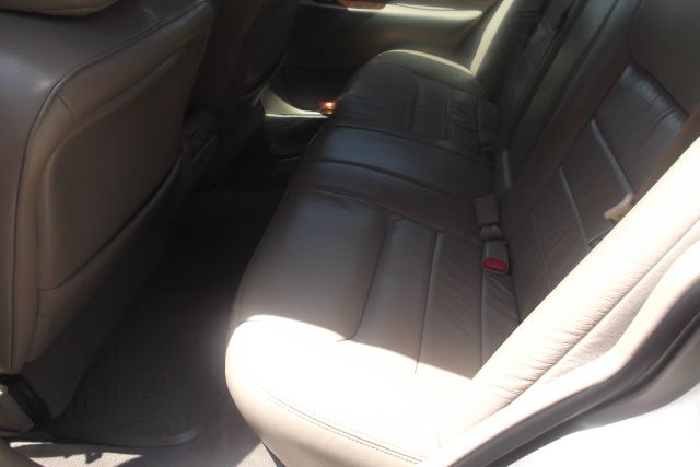 Lincoln Town Car 2000 photo 6