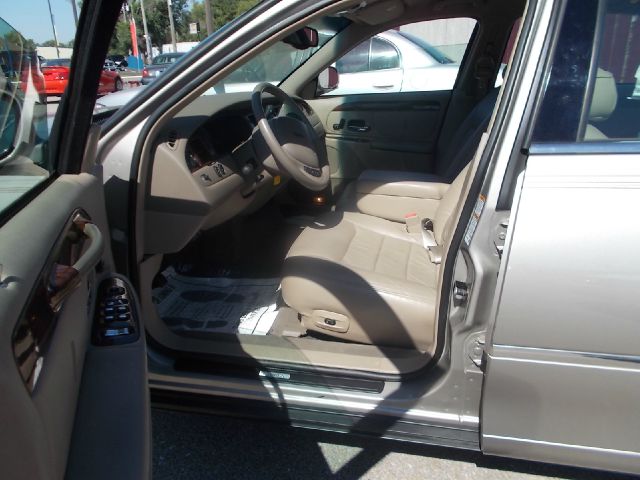 Lincoln Town Car 2001 photo 1