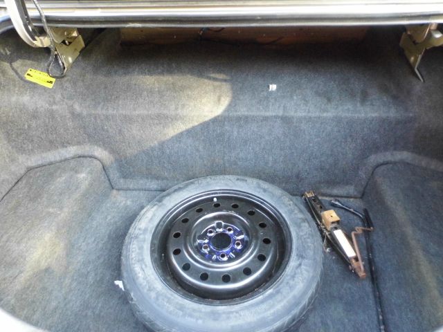 Lincoln Town Car 2001 photo 2