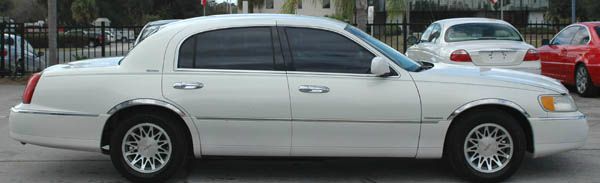 Lincoln Town Car 2001 photo 4