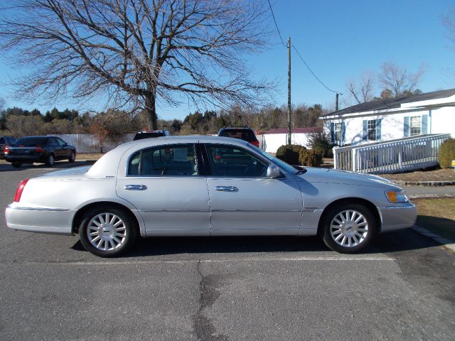 Lincoln Town Car 2001 photo 4