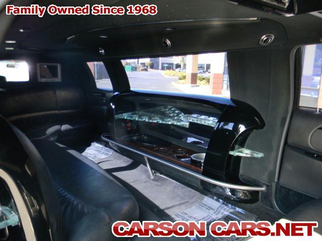Lincoln Town Car 2002 photo 5