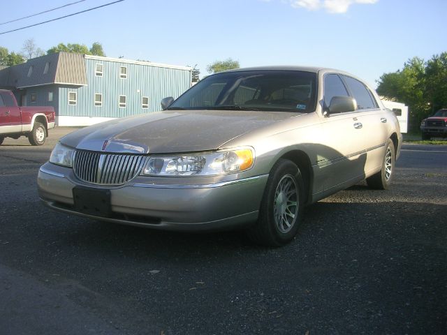 Lincoln Town Car 2002 photo 4