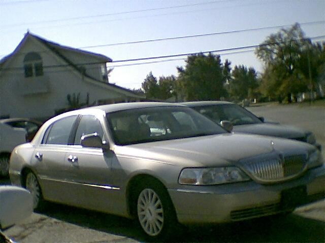 Lincoln Town Car 2003 photo 0