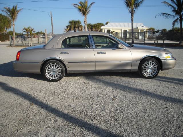 Lincoln Town Car 2003 photo 5
