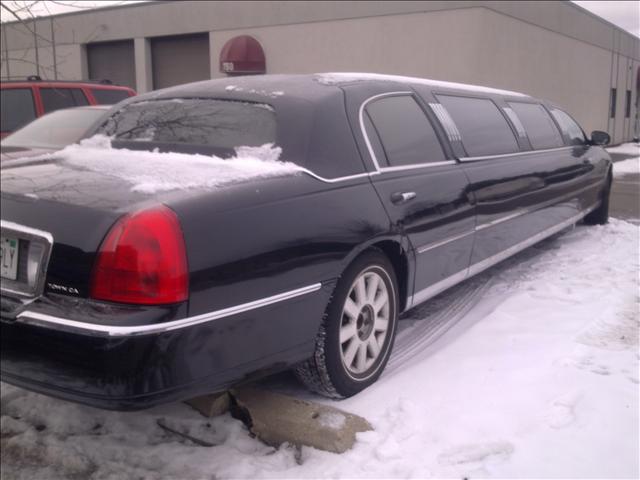 Lincoln Town Car 2003 photo 3