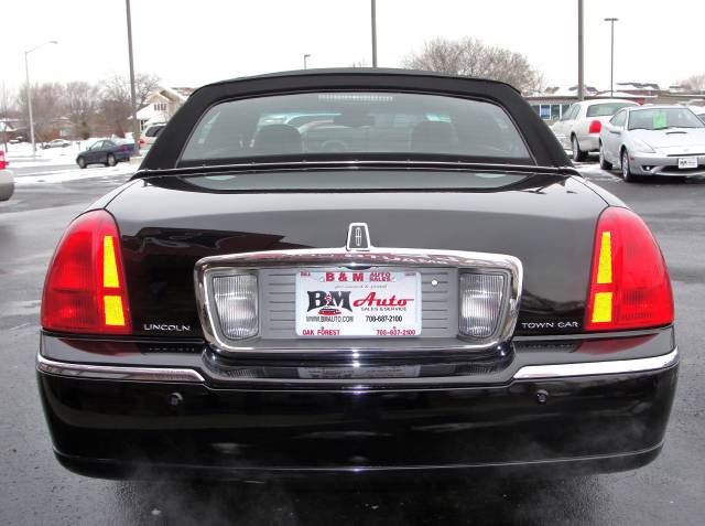 Lincoln Town Car 2003 photo 5