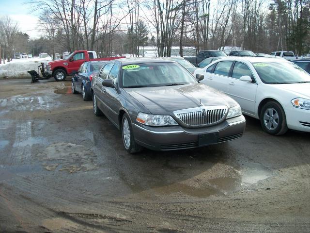 Lincoln Town Car 2003 photo 1