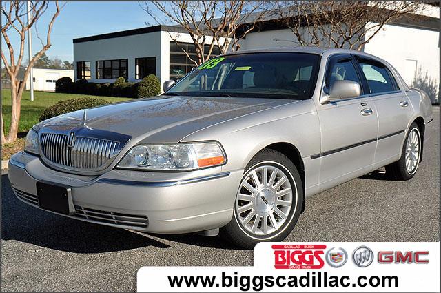 Lincoln Town Car 2003 photo 4