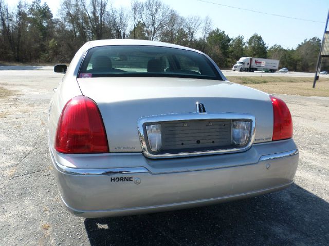 Lincoln Town Car 2003 photo 1