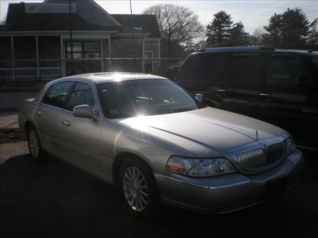 Lincoln Town Car 2003 photo 1
