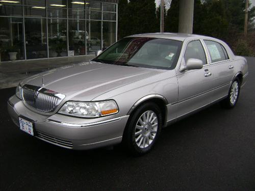 Lincoln Town Car 2003 photo 4