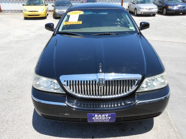 Lincoln Town Car DOWN 4.9 WAC Sedan