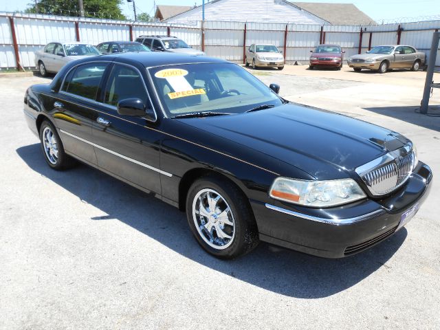 Lincoln Town Car 2003 photo 4