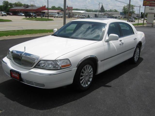 Lincoln Town Car 2003 photo 1