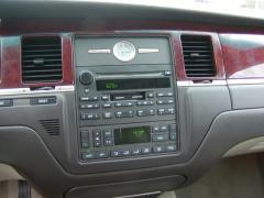 Lincoln Town Car 2003 photo 5