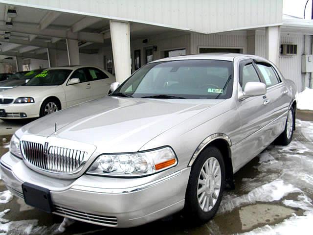 Lincoln Town Car 2003 photo 4