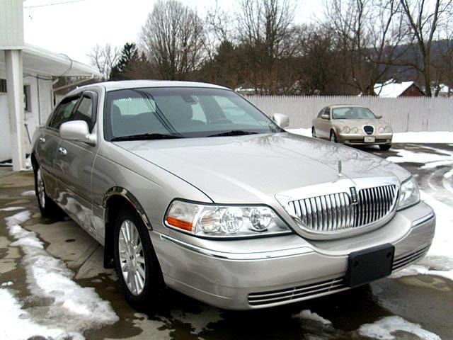 Lincoln Town Car 2003 photo 5