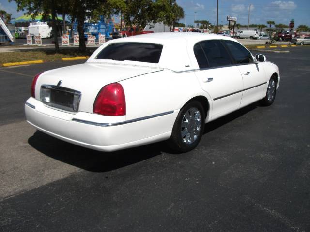Lincoln Town Car 2003 photo 5