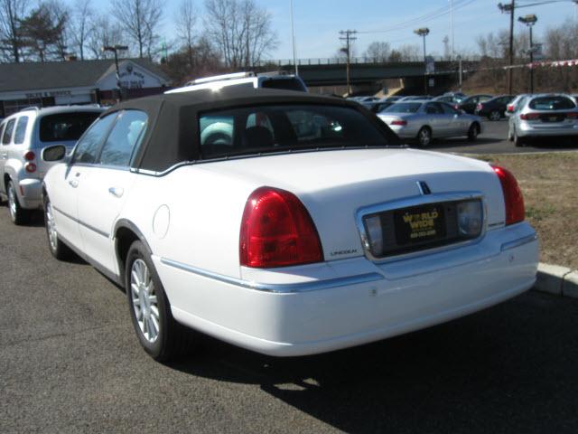 Lincoln Town Car 2003 photo 5