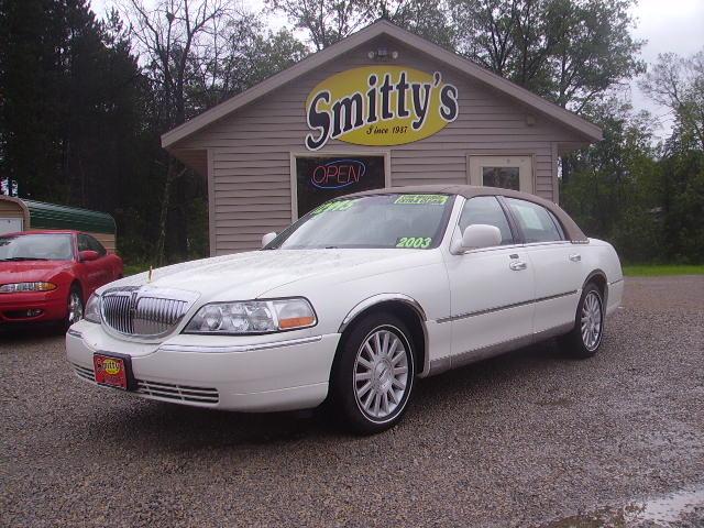 Lincoln Town Car DOWN 4.9 WAC Sedan