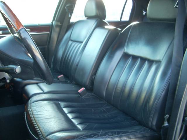 Lincoln Town Car 2003 photo 2