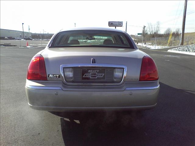 Lincoln Town Car 2003 photo 5