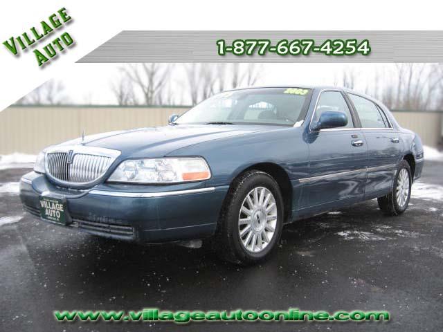 Lincoln Town Car Xtreme Sedan