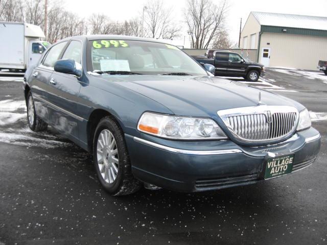 Lincoln Town Car 2003 photo 3