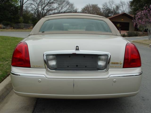 Lincoln Town Car 2003 photo 5