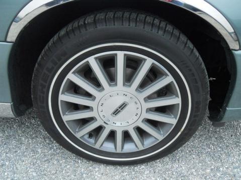 Lincoln Town Car 2003 photo 2