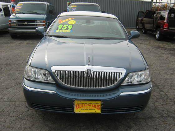 Lincoln Town Car SLT1 AWD Sedan