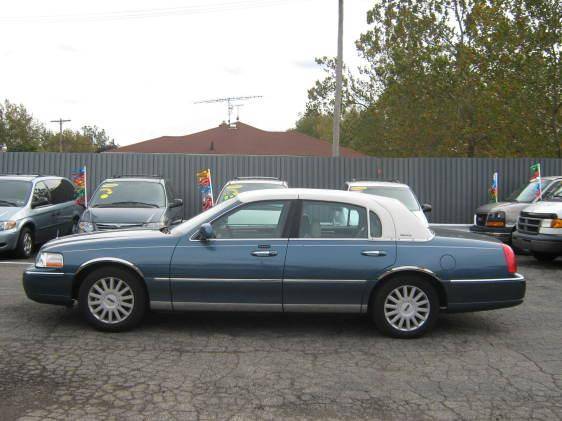 Lincoln Town Car 2003 photo 3