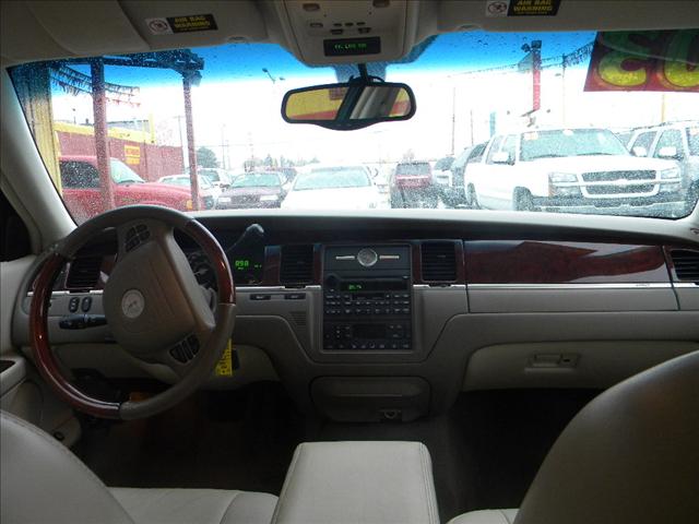 Lincoln Town Car 2003 photo 1