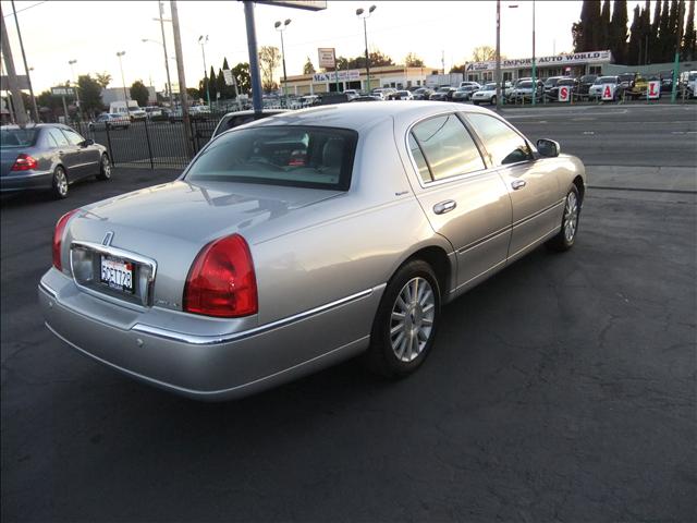 Lincoln Town Car 2003 photo 5