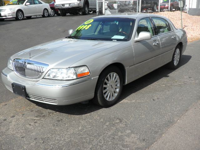 Lincoln Town Car 2003 photo 4