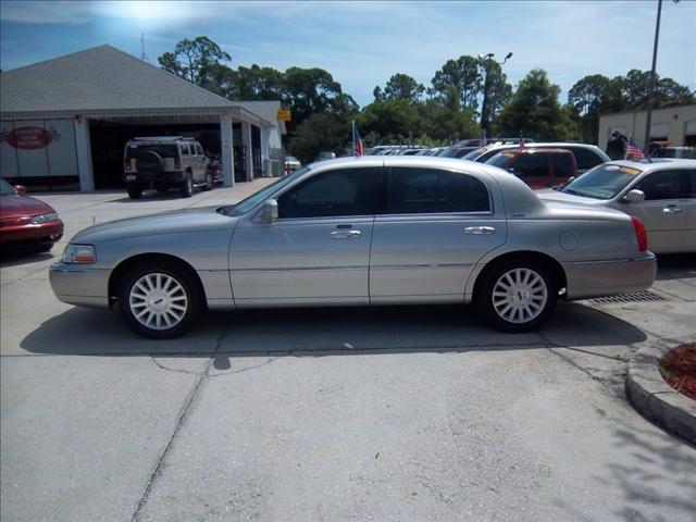 Lincoln Town Car 2003 photo 4