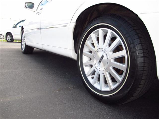 Lincoln Town Car 2003 photo 5