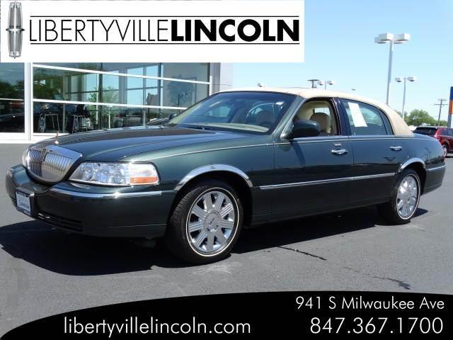 Lincoln Town Car 2003 photo 4