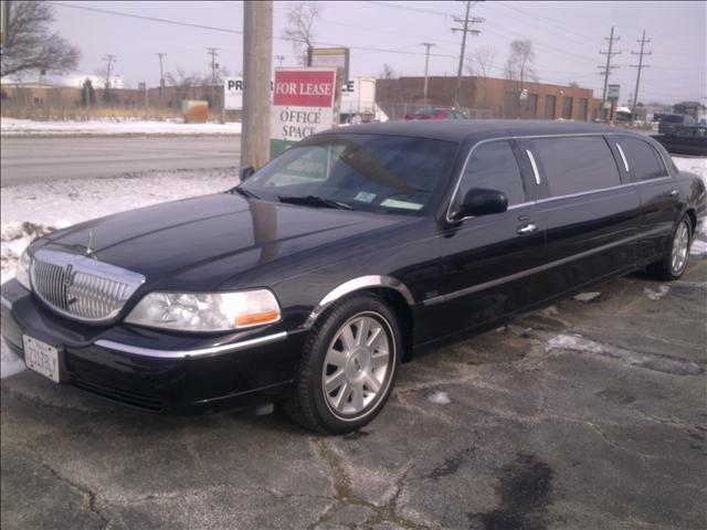 Lincoln Town Car 2003 photo 1