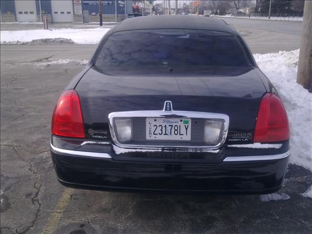 Lincoln Town Car 2003 photo 3
