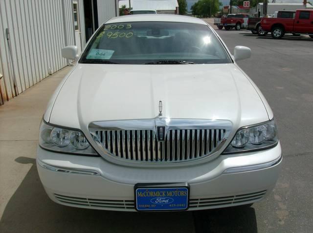 Lincoln Town Car 2003 photo 1