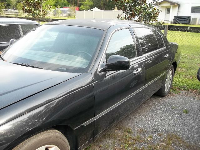 Lincoln Town Car 2004 photo 4