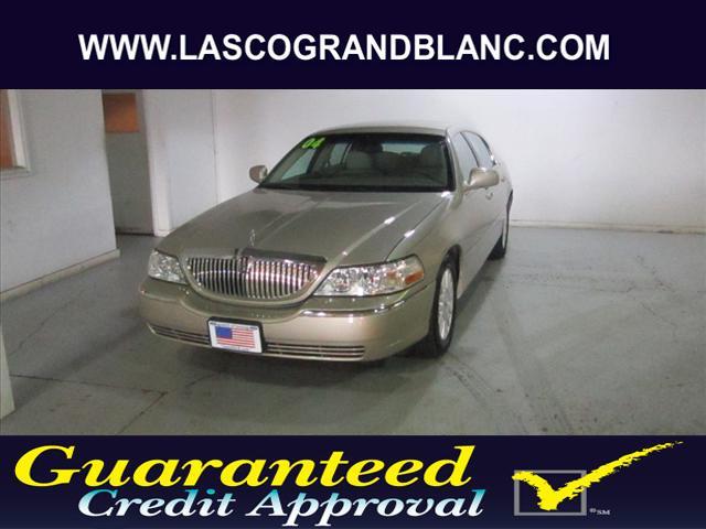 Lincoln Town Car DOWN 4.9 WAC Sedan