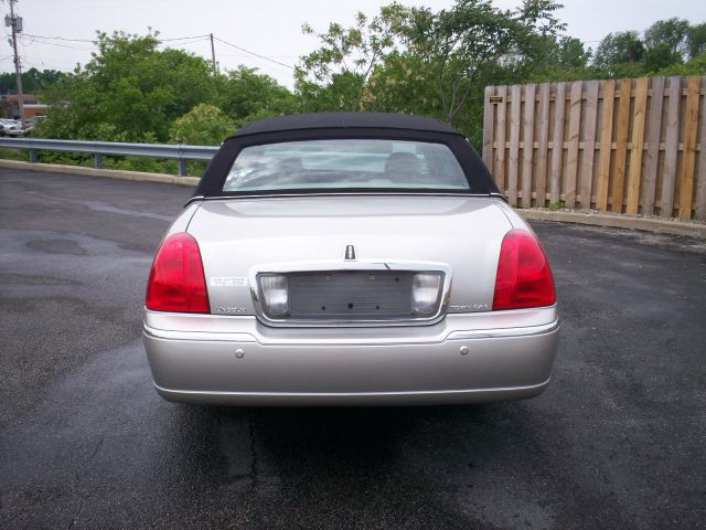 Lincoln Town Car 2004 photo 7