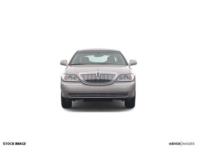 Lincoln Town Car 2004 photo 1